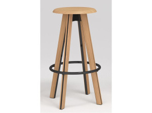 Высокий деревянный табурет с подставкой для ног