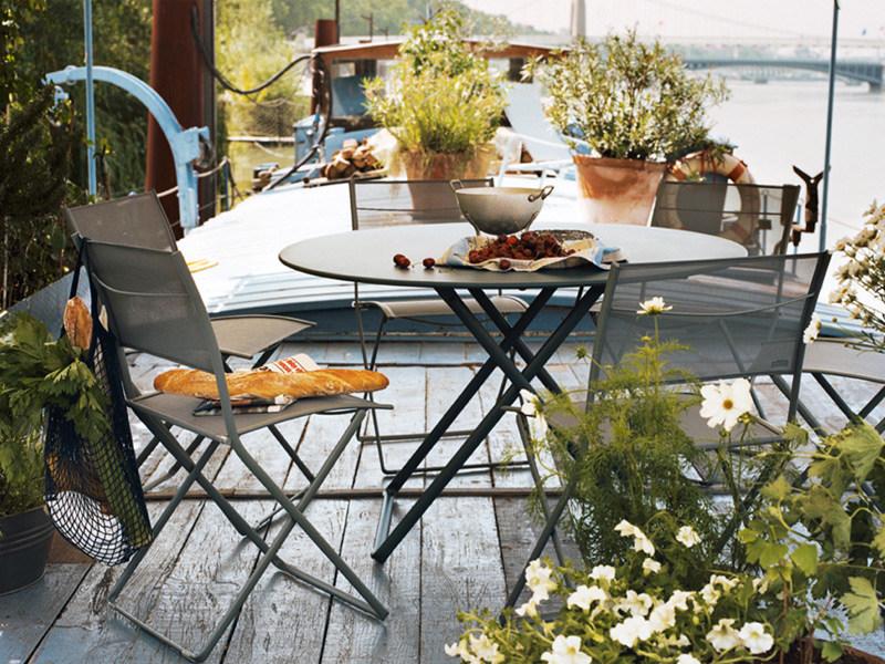 Fermob Складной стальной садовый стул с подлокотниками Plein air 8303 - Вид №3