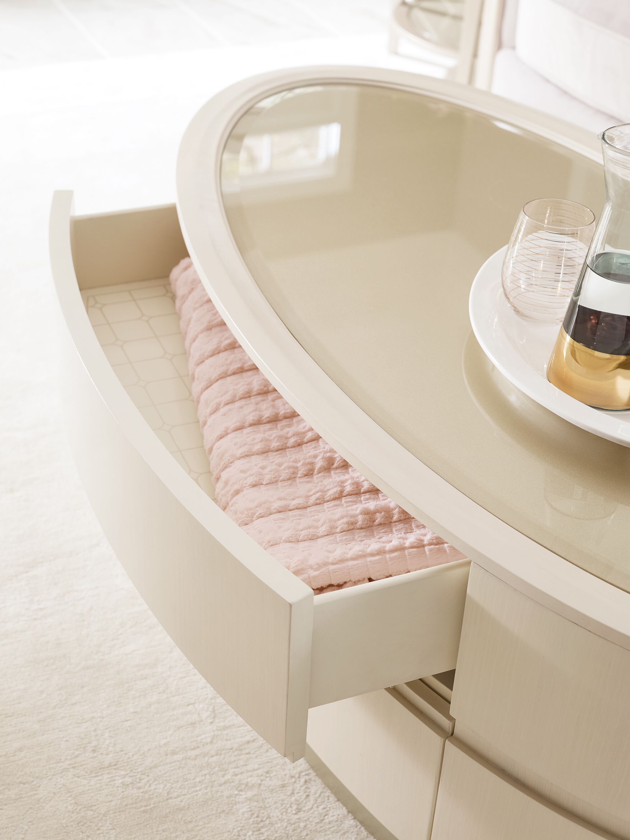 Деревянный овальный журнальный столик Caracole ADELA ARCH-00127205 - Вид №2