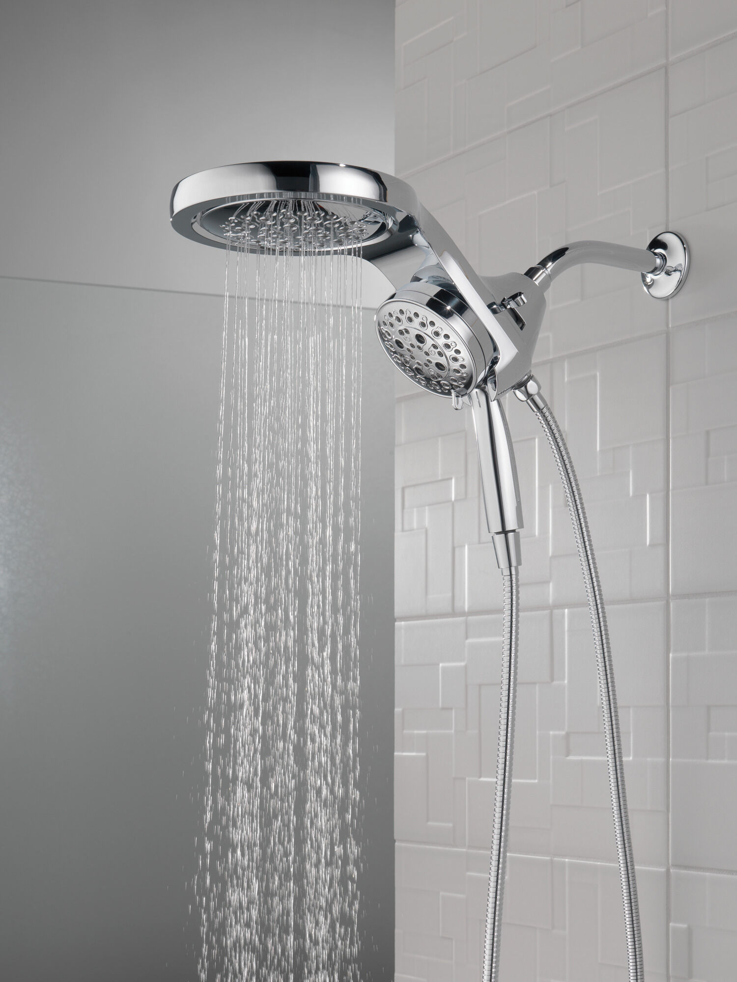 58680-CZ25 HydroRain® H2Okinetic® 5-регулировочная душевая лейка два в одном Delta Faucet Universal Showering Шампанское бронза  - Вид №10