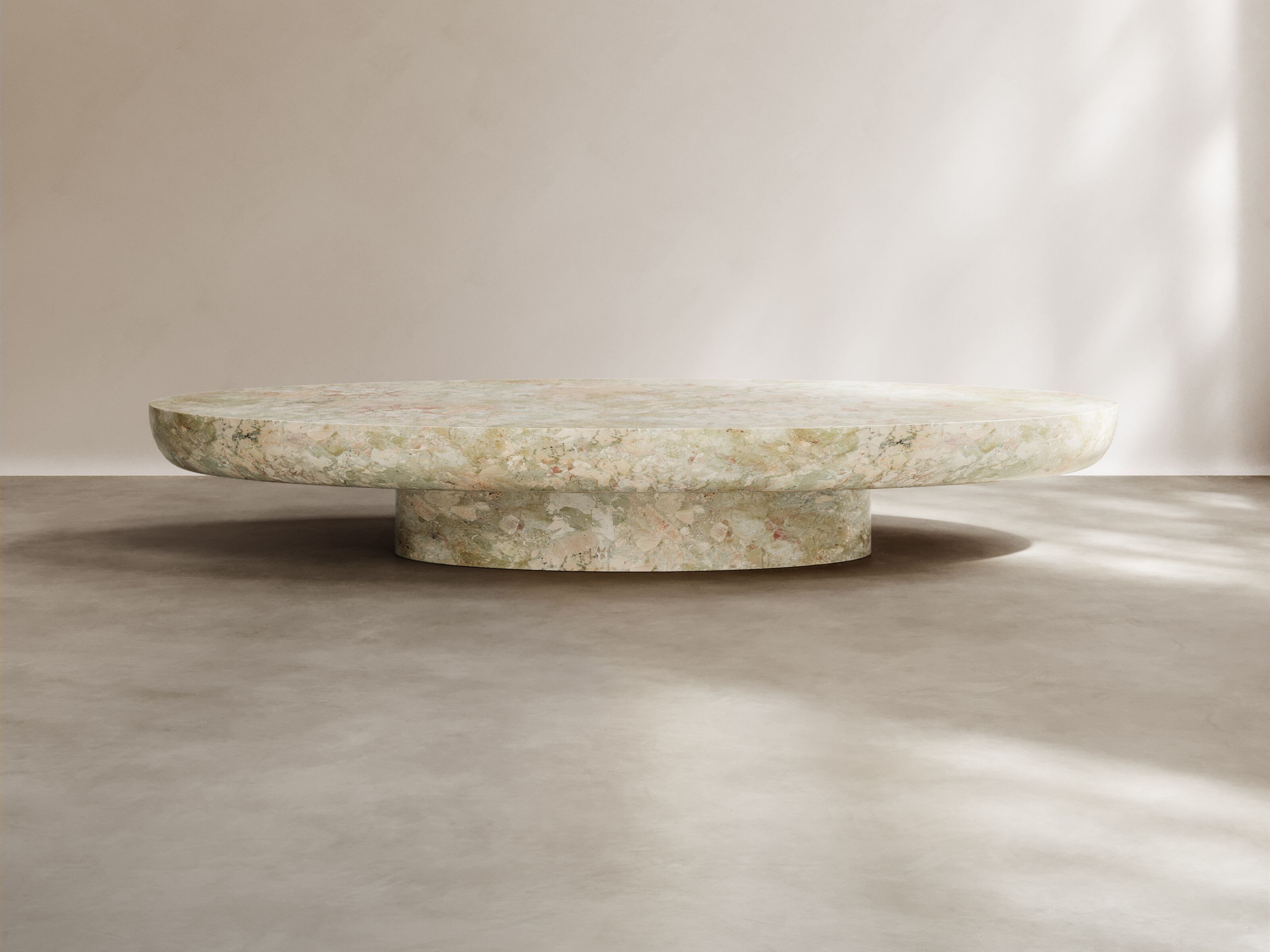 Натуральный камень овальный низкий журнальный столик Paloma Editions KISS ARCH-00132291