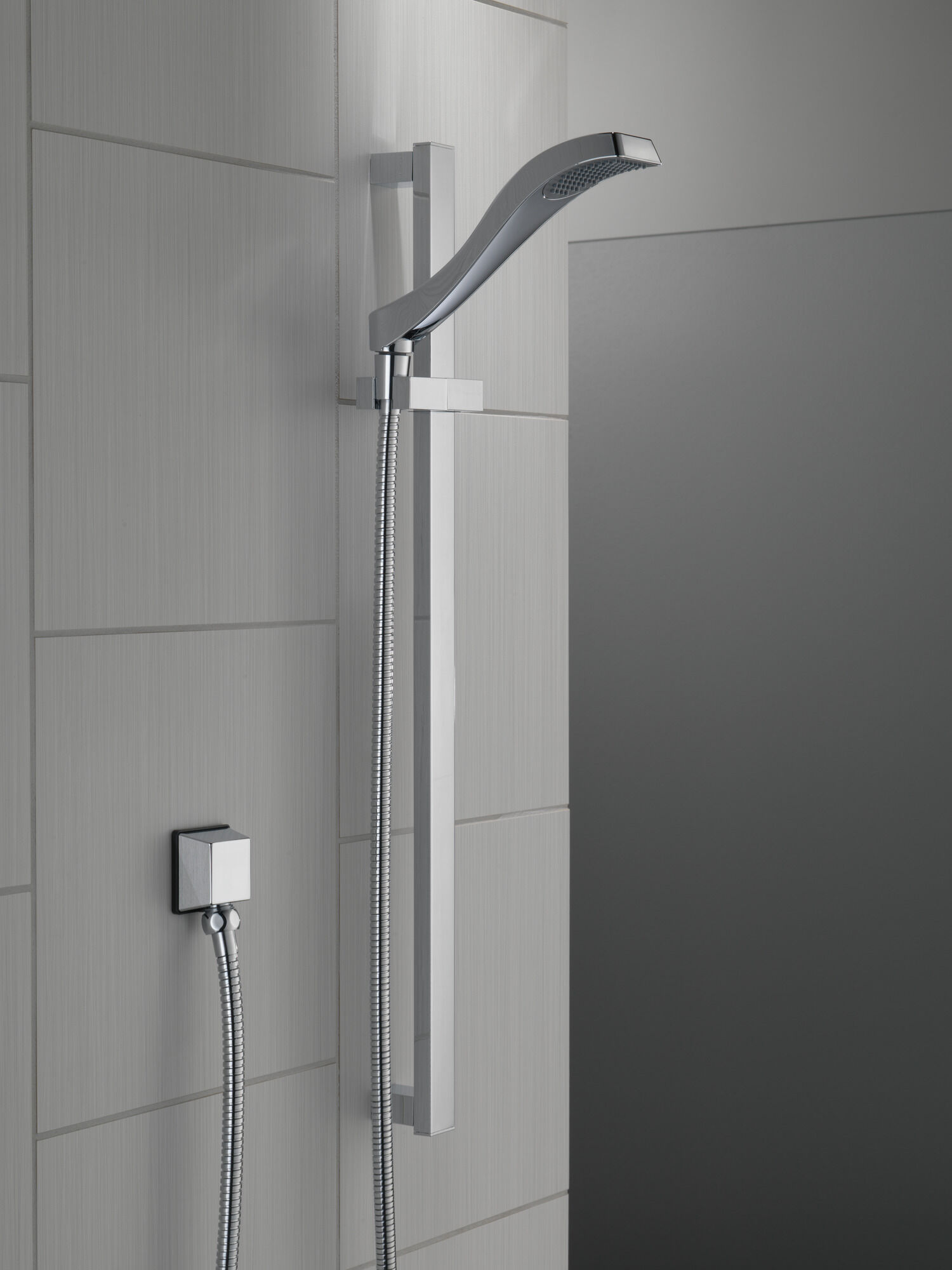 57051-PN Ручной душ с раздвижной штангой премиум-класса Delta Faucet Dryden Полированный никель  - Вид №4