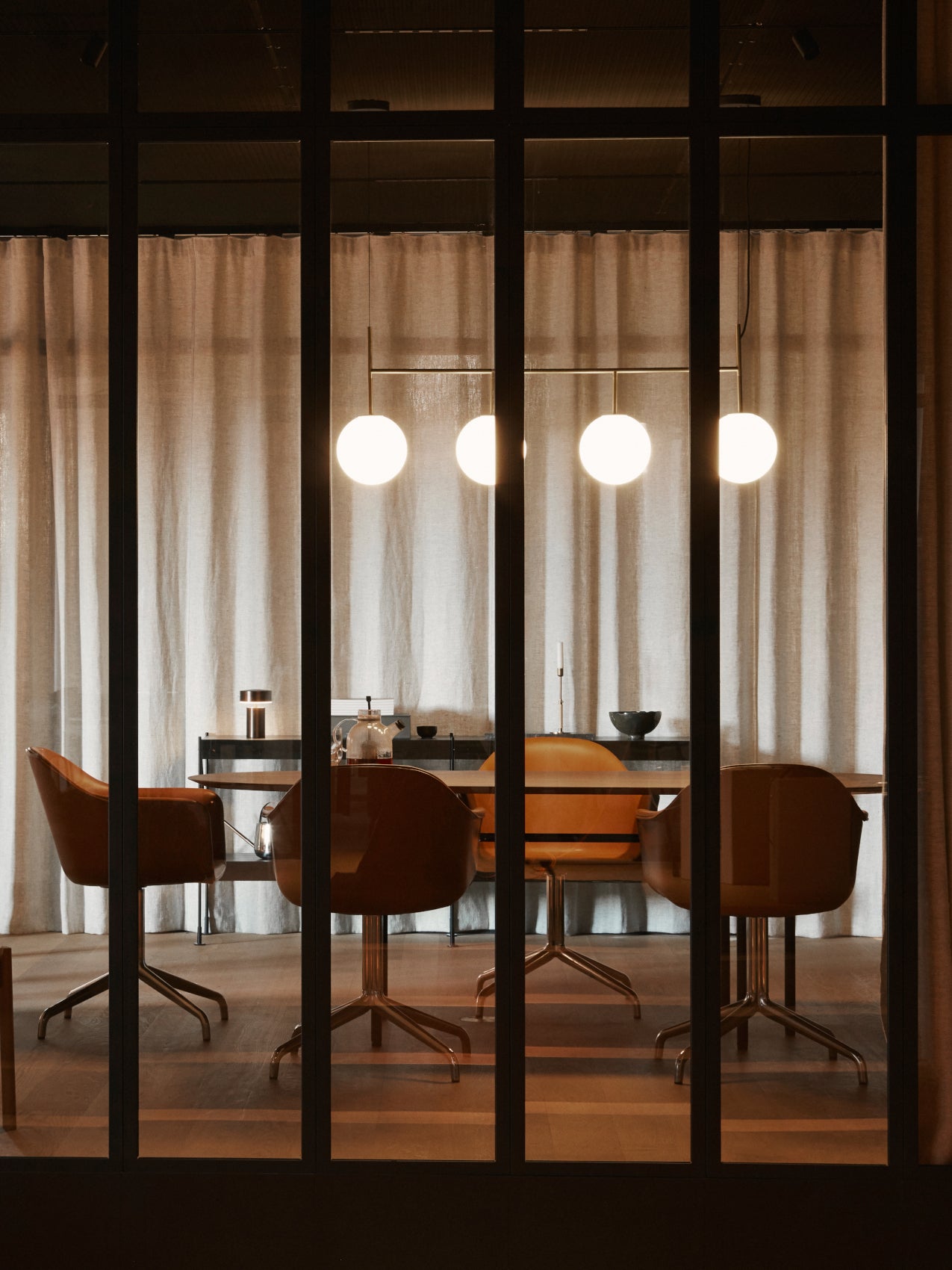 9352002-02DY09ZZ Harbour Arm Chair, обитый LuceLight  - Вид №15