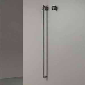 Электрический полотенцесушитель Л. 1,060 мм, кнопка питания включена  EQB31 CEADESIGN