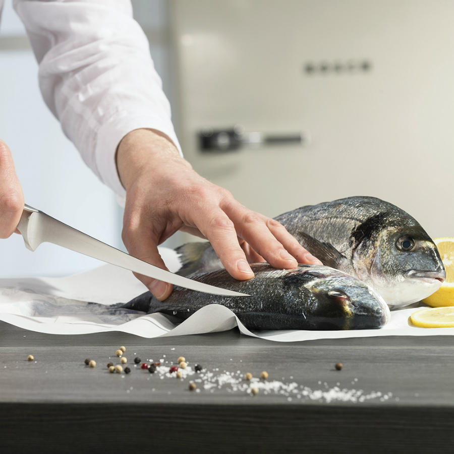 Нож кухонный филейный для рыбы Classic, 18 см WUESTHOF W4622 - Вид №1