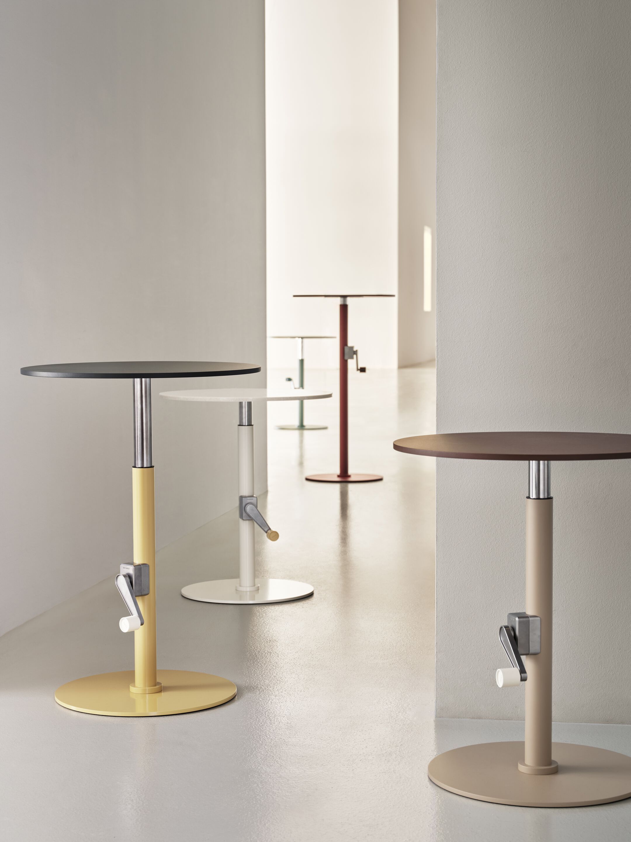 Круглый стол с регулируемой высотой Bla Station VEVA ARCH-00055700 - Вид №15