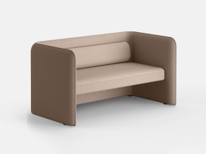 Тканевое кресло с подлокотниками