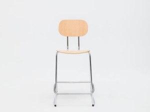 Высокий табурет из фанеры с подставкой для ног