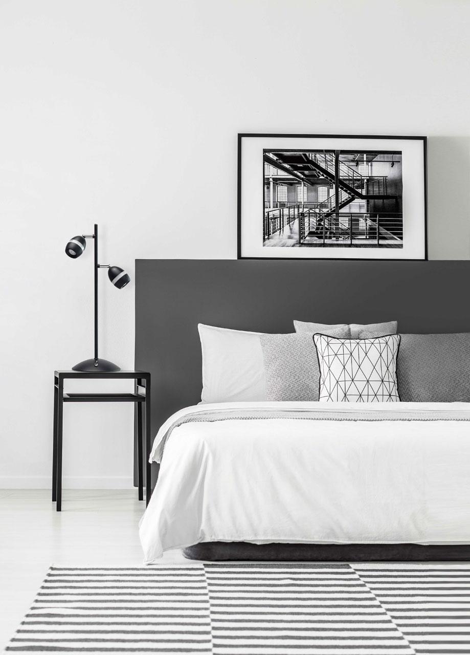 Настольная лампа De Markt Этингер 7 704030302 DE MARKT ИНТЕРЬЕРНЫЕ 194934 Черный  - Вид №1