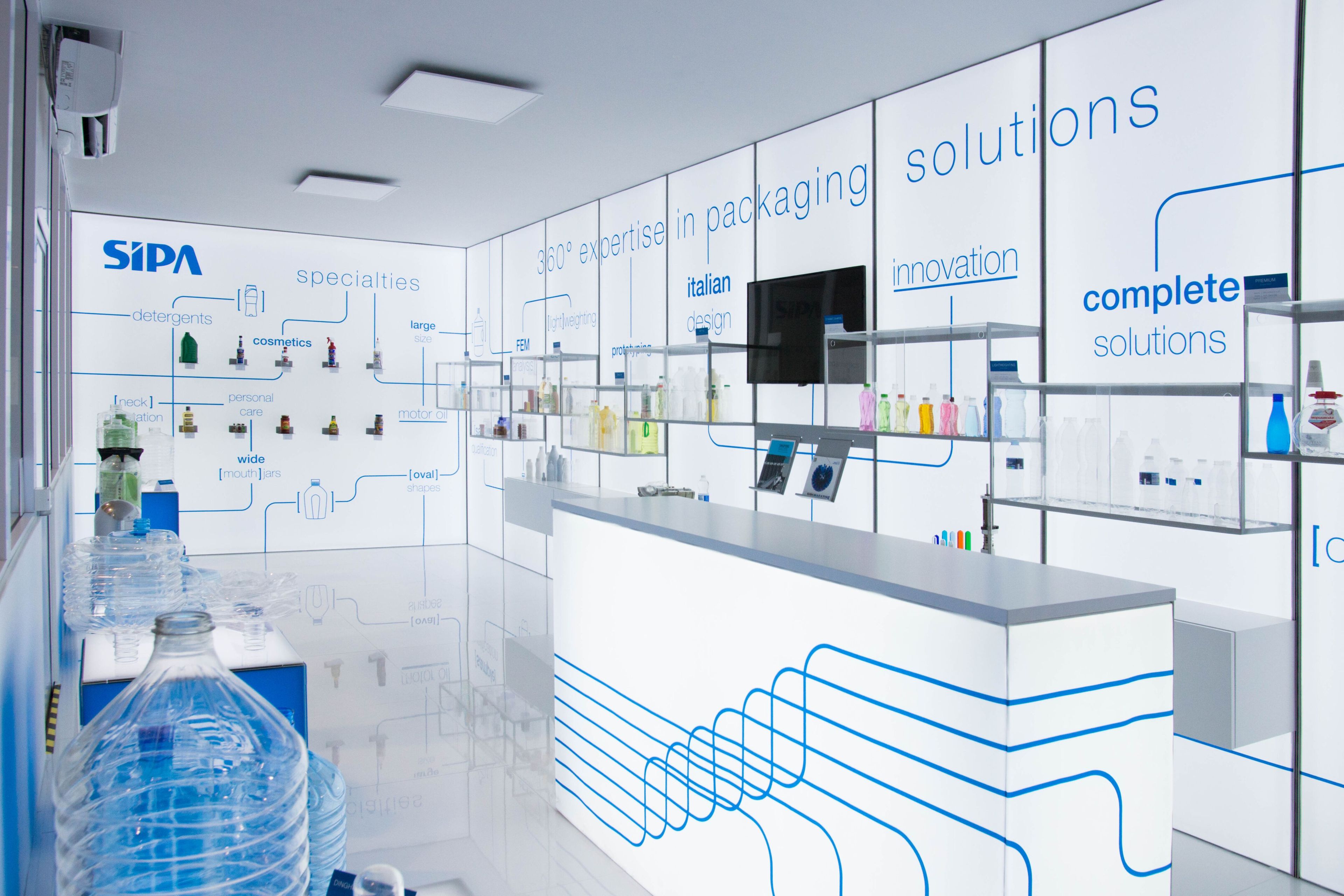 Алюминиевые и тканевые конструкции для выставочного зала ABS Group SHOWROOM ARCH-00043780 - Вид №6