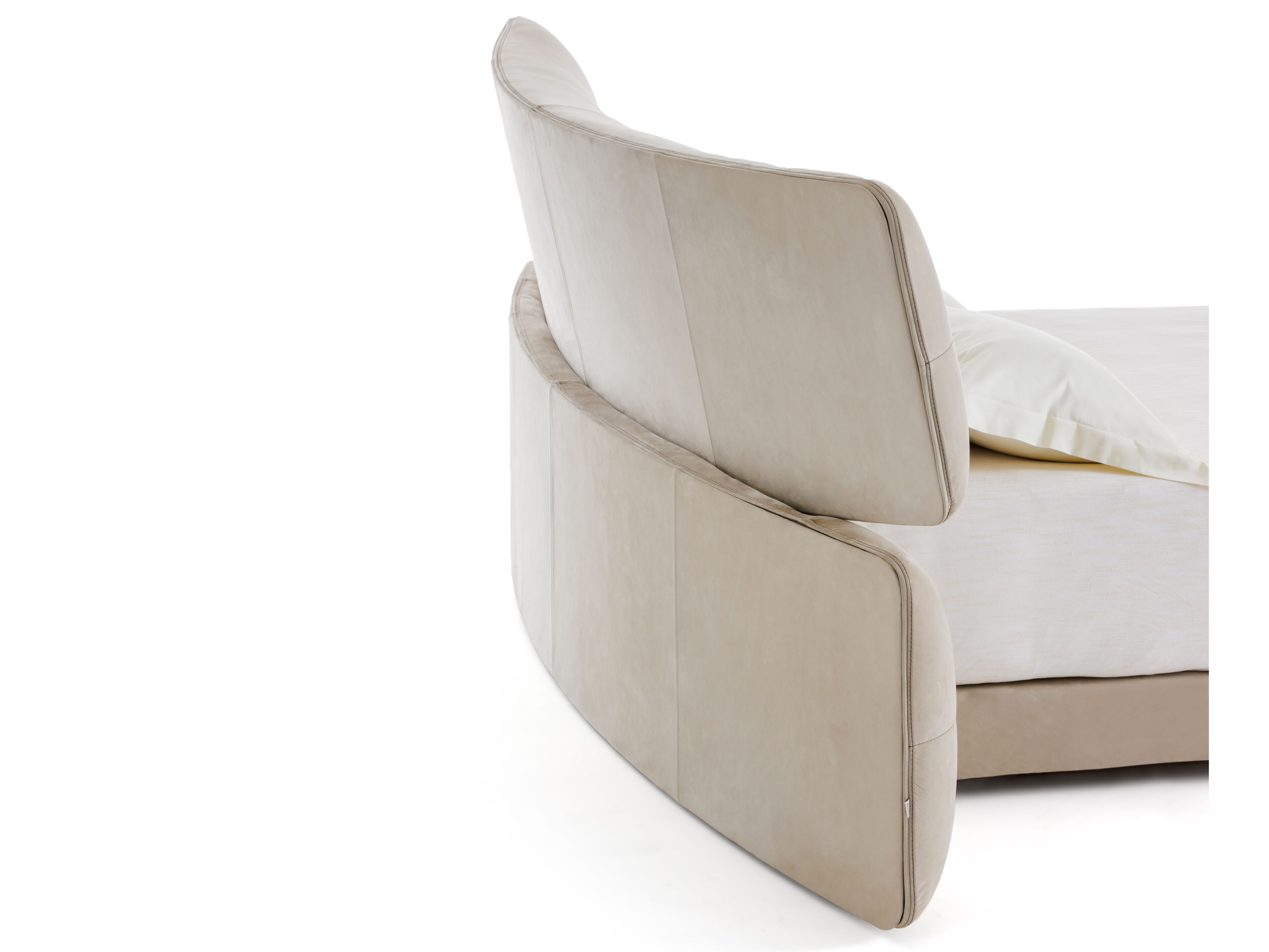 Кожаная двуспальная кровать с мягким изголовьем Flou YUNA ARCH-00103925 - Вид №3