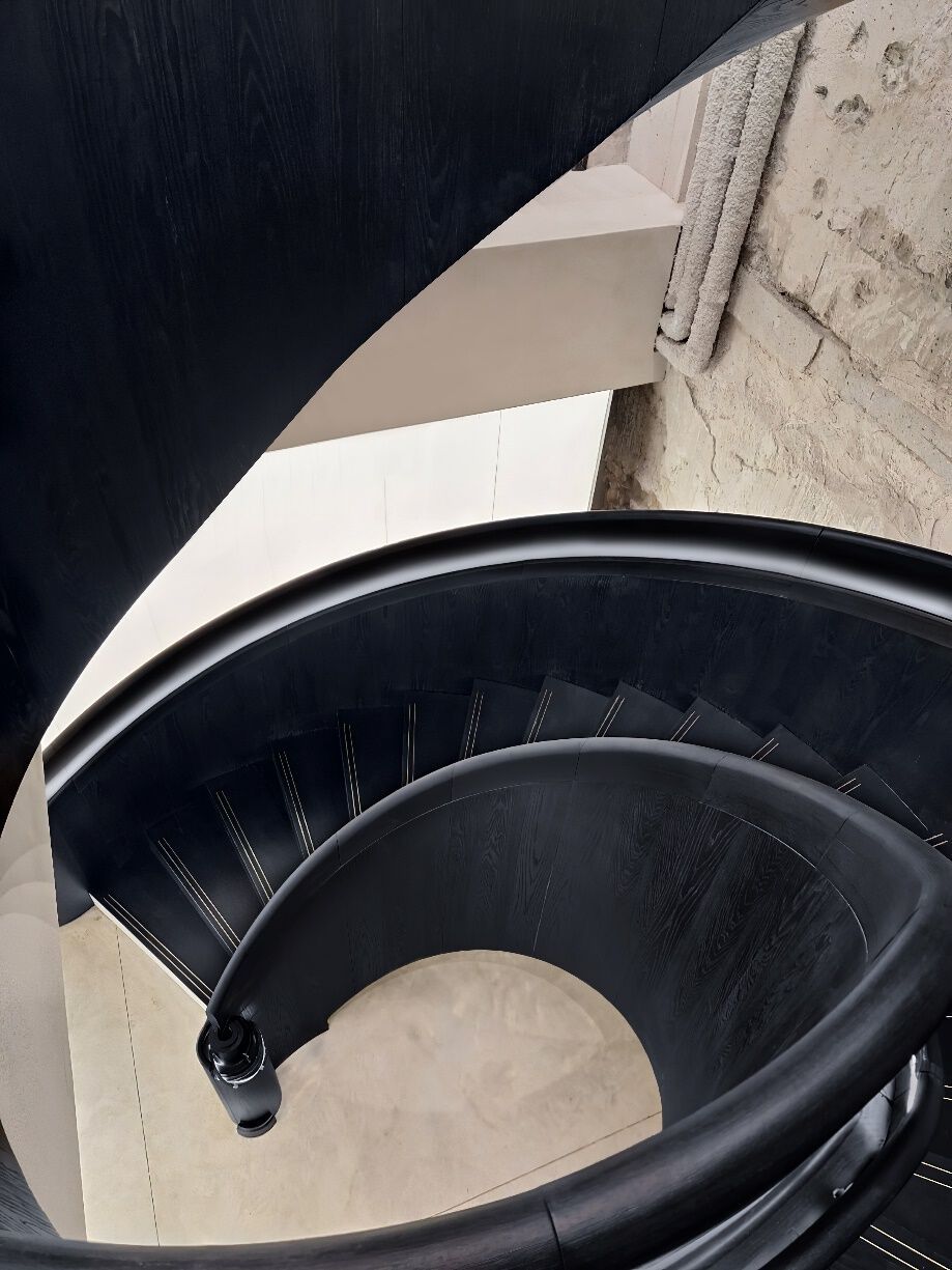 Винтовая лестница из металла и дерева Crestani 2000 BLACK MAMBA ARCH-00019672 - Вид №4