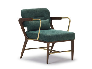 Тканевое кресло с подлокотниками