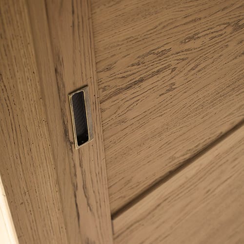 Шкаф из массива дерева с раздвижными дверями Devina Nais ARCH-00068345 - Вид №5