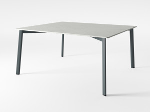 Низкий журнальный столик из ламината