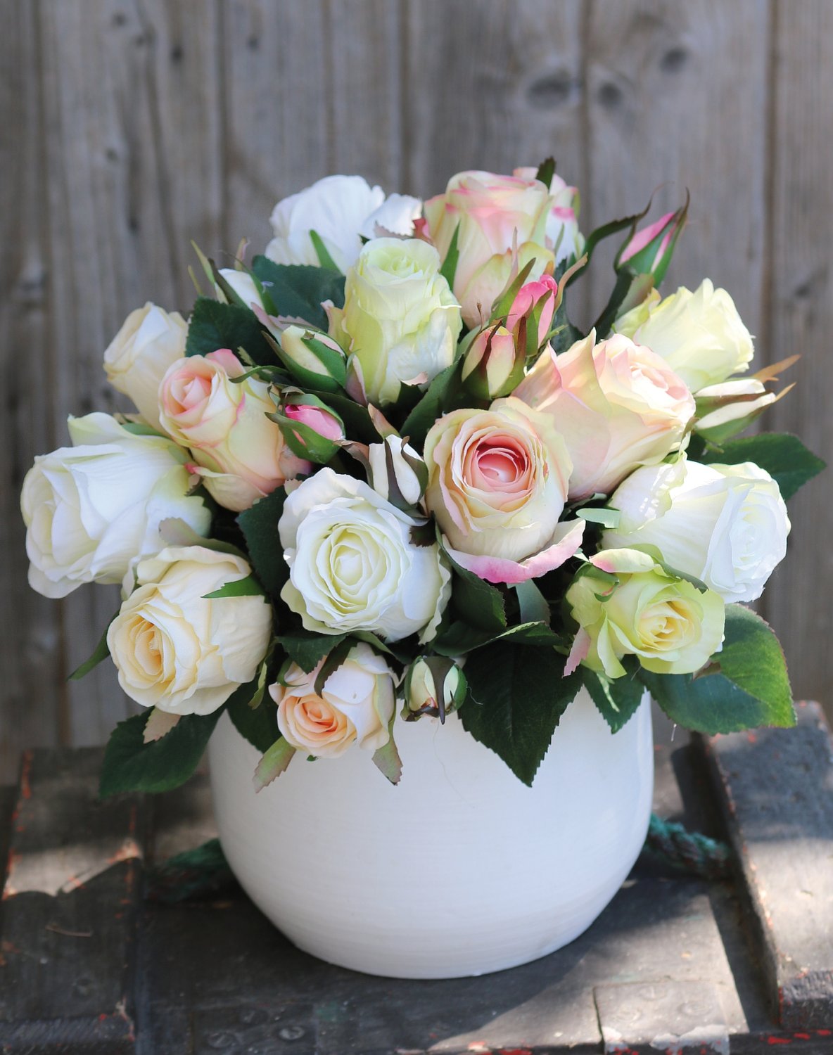 2614 705 a3 Искусственный букет из диких роз, 24 цветка, 28 см, бело-розовый H-andreas  - Вид №3