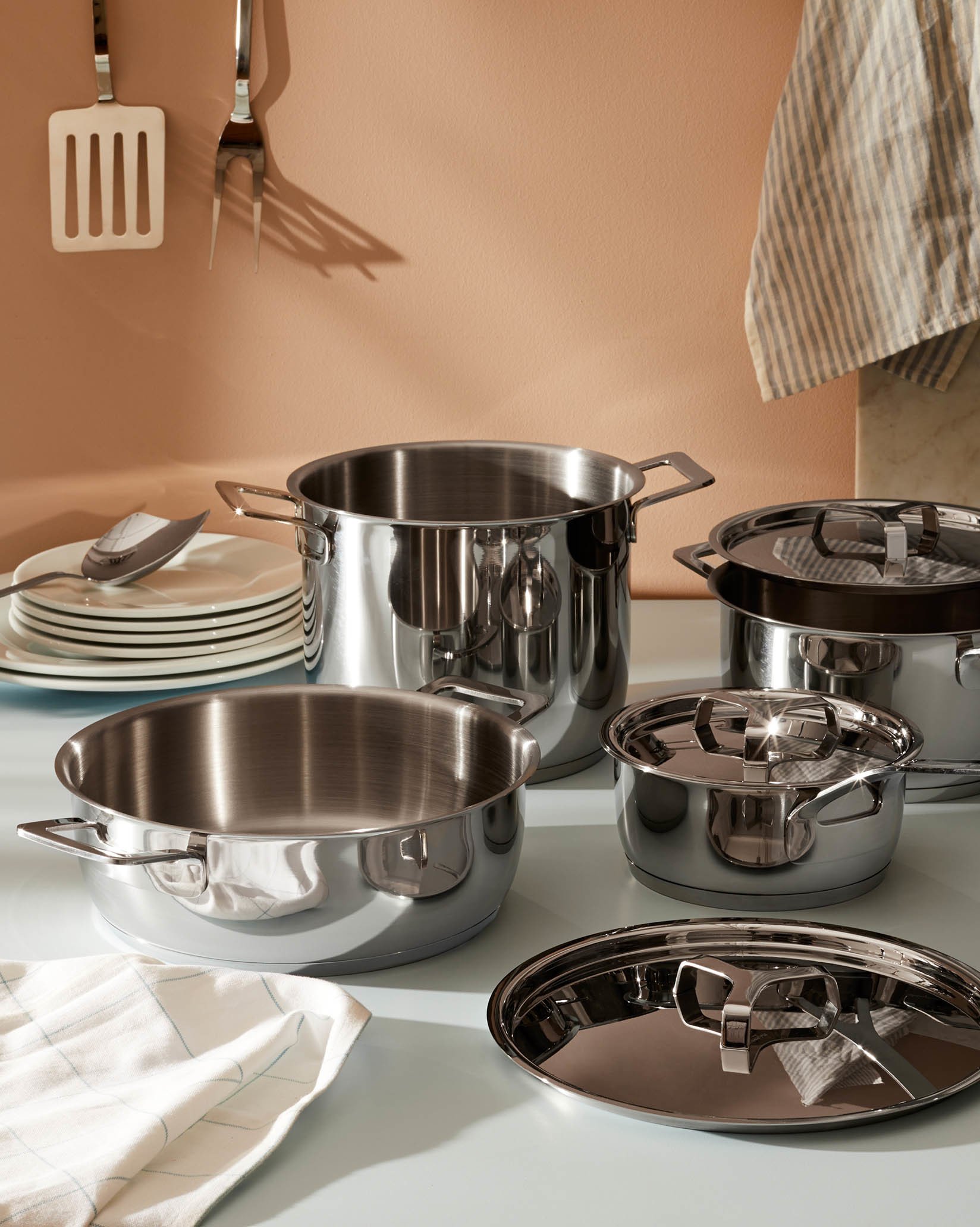 Набор посуды из 9 предметов Alessi Pots & Pans Pots&pans AJM100S9 - Вид №1