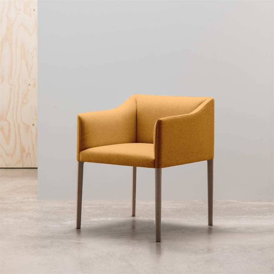 Кресло с подлокотниками Andreu World Couvé ARCH-00116616 - Вид №1