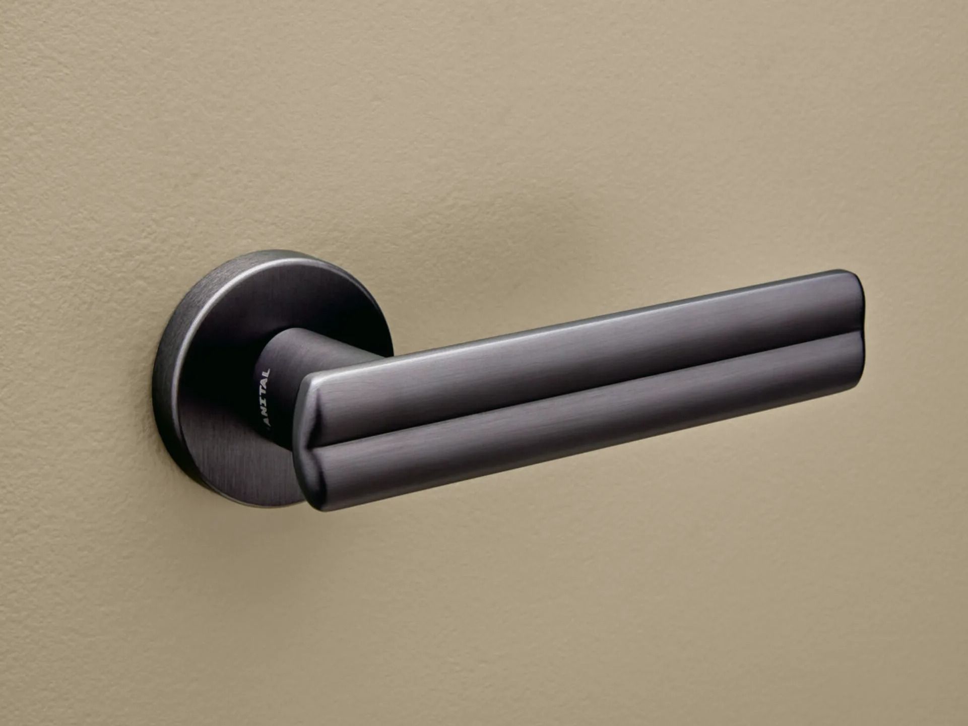 Ручка из цинкового сплава с насадкой на розетке Manital круглый ARCH-00101694 - Вид №3