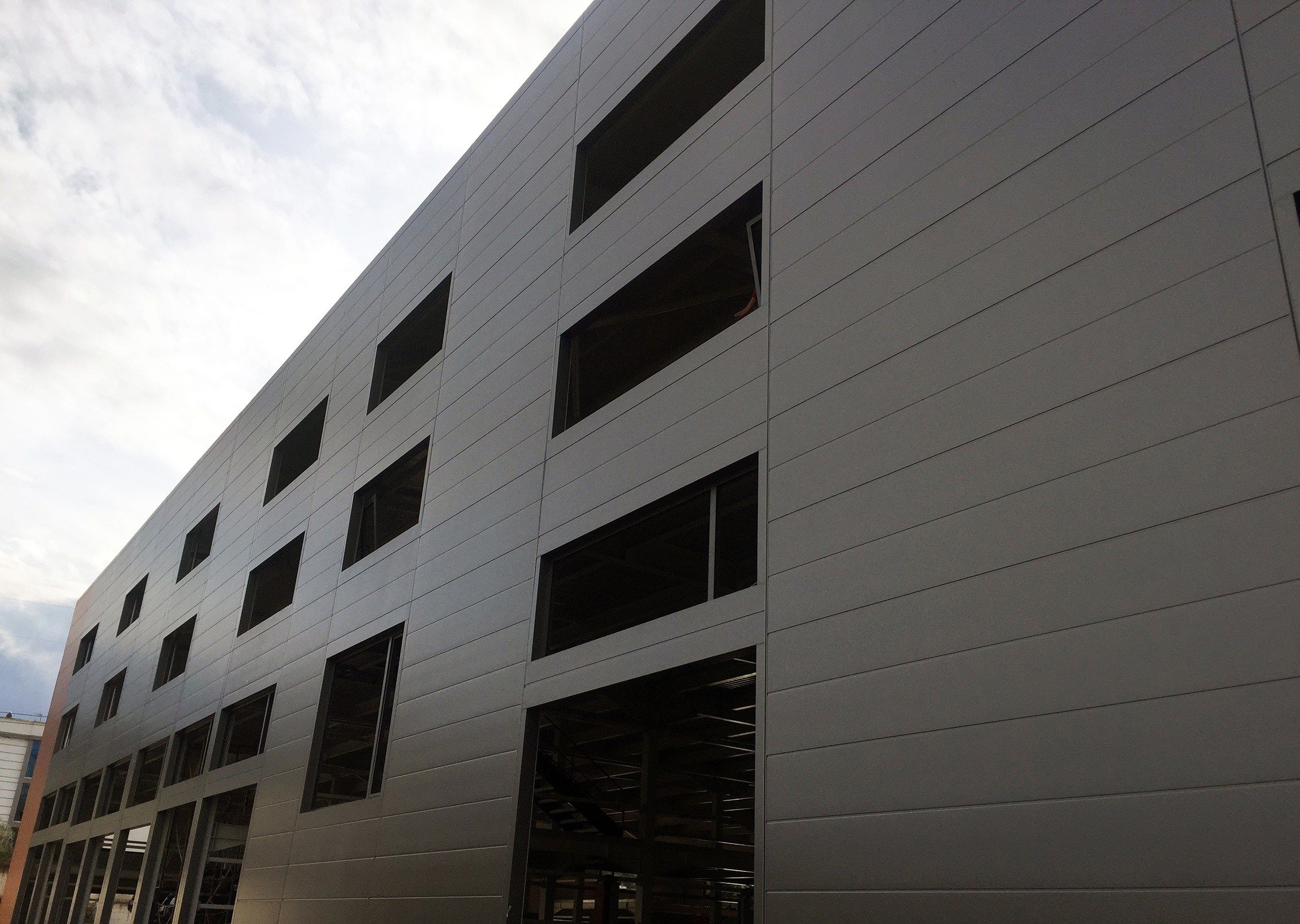 Изолированная металлическая панель для фасада ELCOM SYSTEM ТЕРМОПАРЕТЫ® ARCH-00037807 - Вид №169