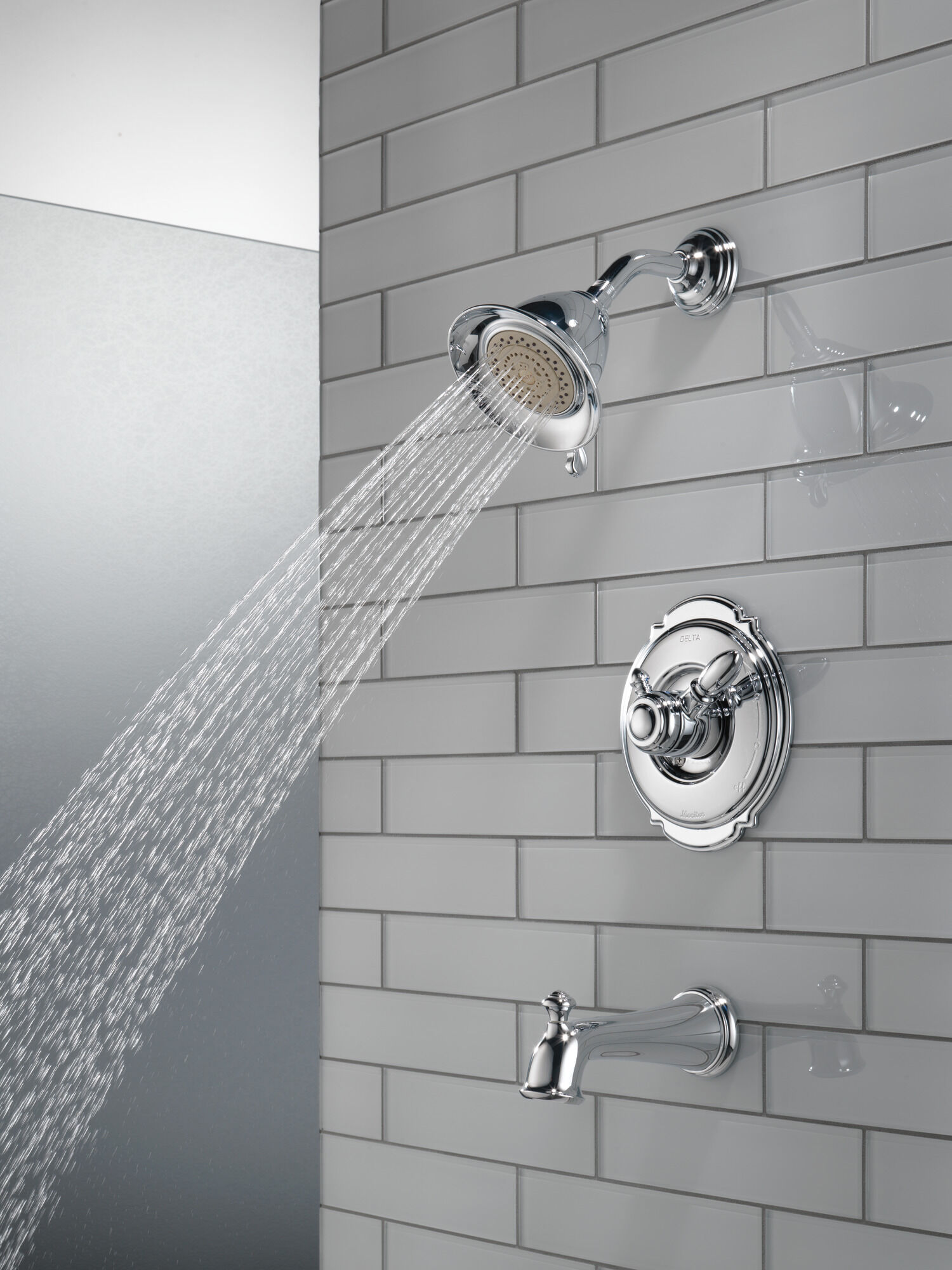 Ванна и облицовка для душа Monitor 17 Series Delta Faucet VICTORIAN T17455-NN - Вид №4