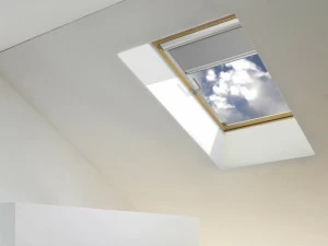 CLAUS Мансардное окно из ламинированного дерева