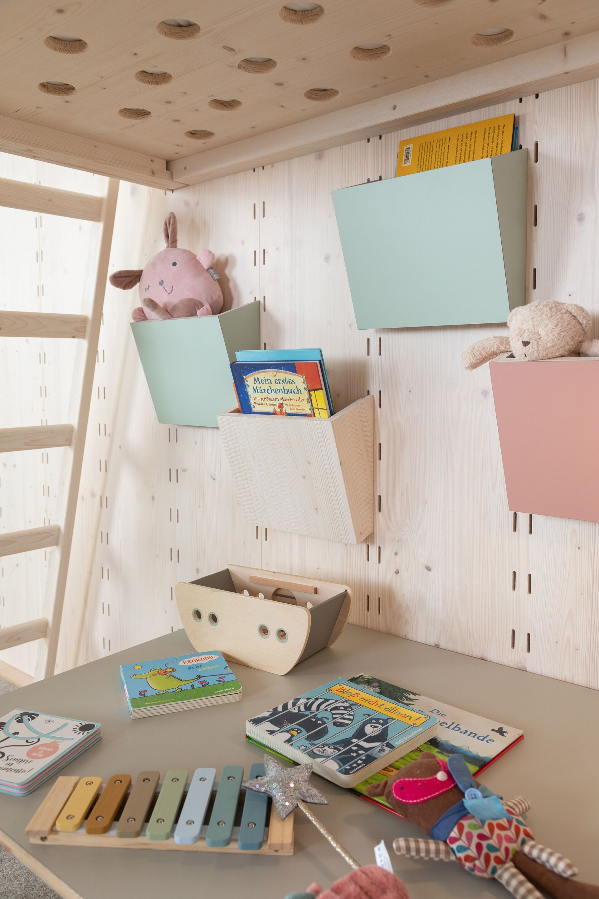 Деревянный шкаф для хранения для детских комнат Das ganze Leben Gustav Kids ARCH-00141628 - Вид №6