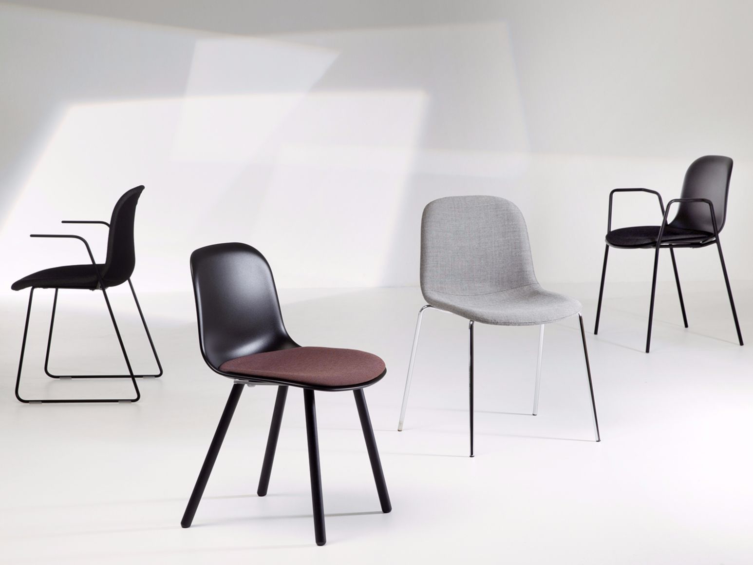 Штабелируемый стул из полипропилена arrmet Máni Plastic ARCH-00113871 - Вид №1