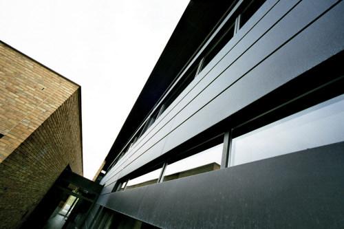 VMZINC Вентилируемый фасад из титан-цинка с ламелями sun-id-1390022 - Вид №10