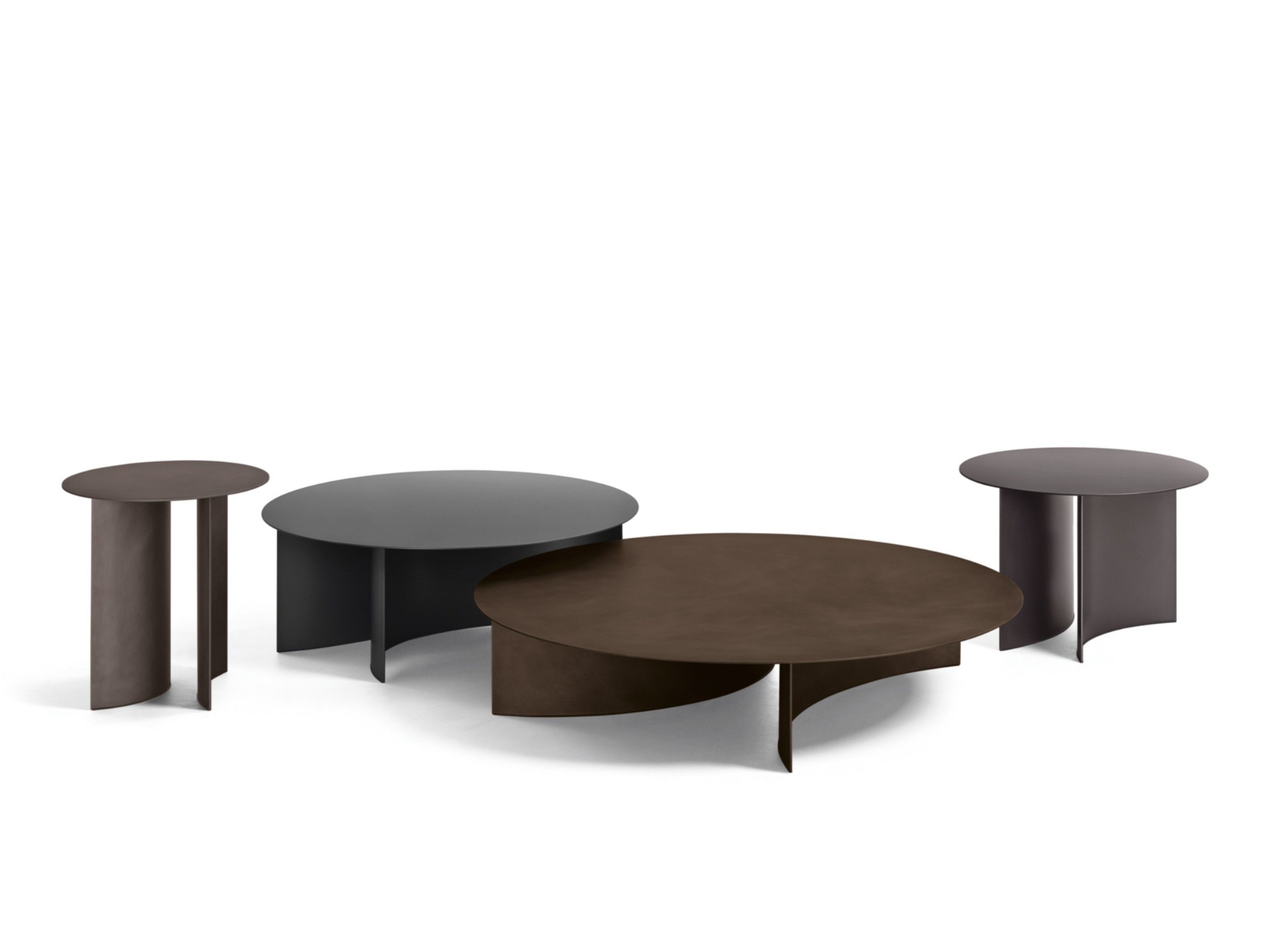 Круглый металлический садовый журнальный столик Flou Pierre ARCH-00009521