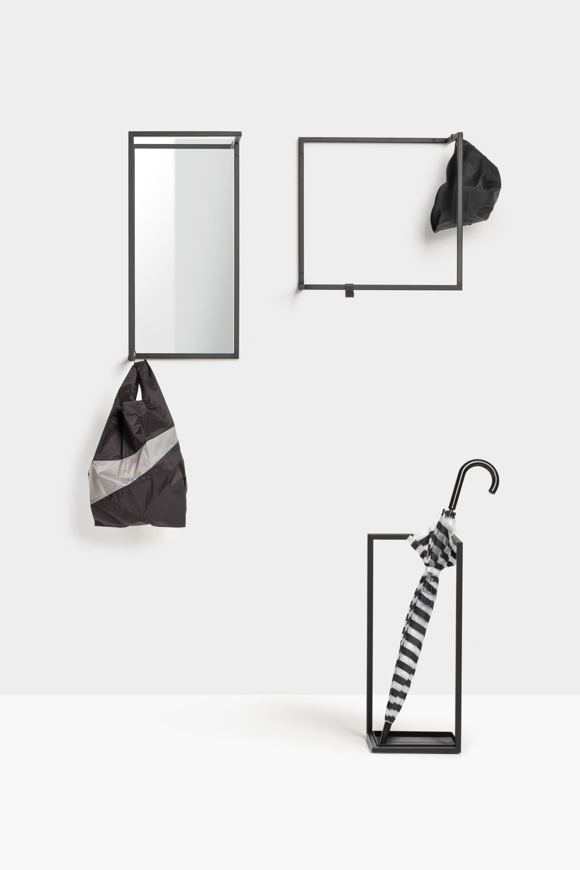 Настенное зеркало с порошковым покрытием FUNCTIONALS рамка ARCH-00119002 - Вид №4