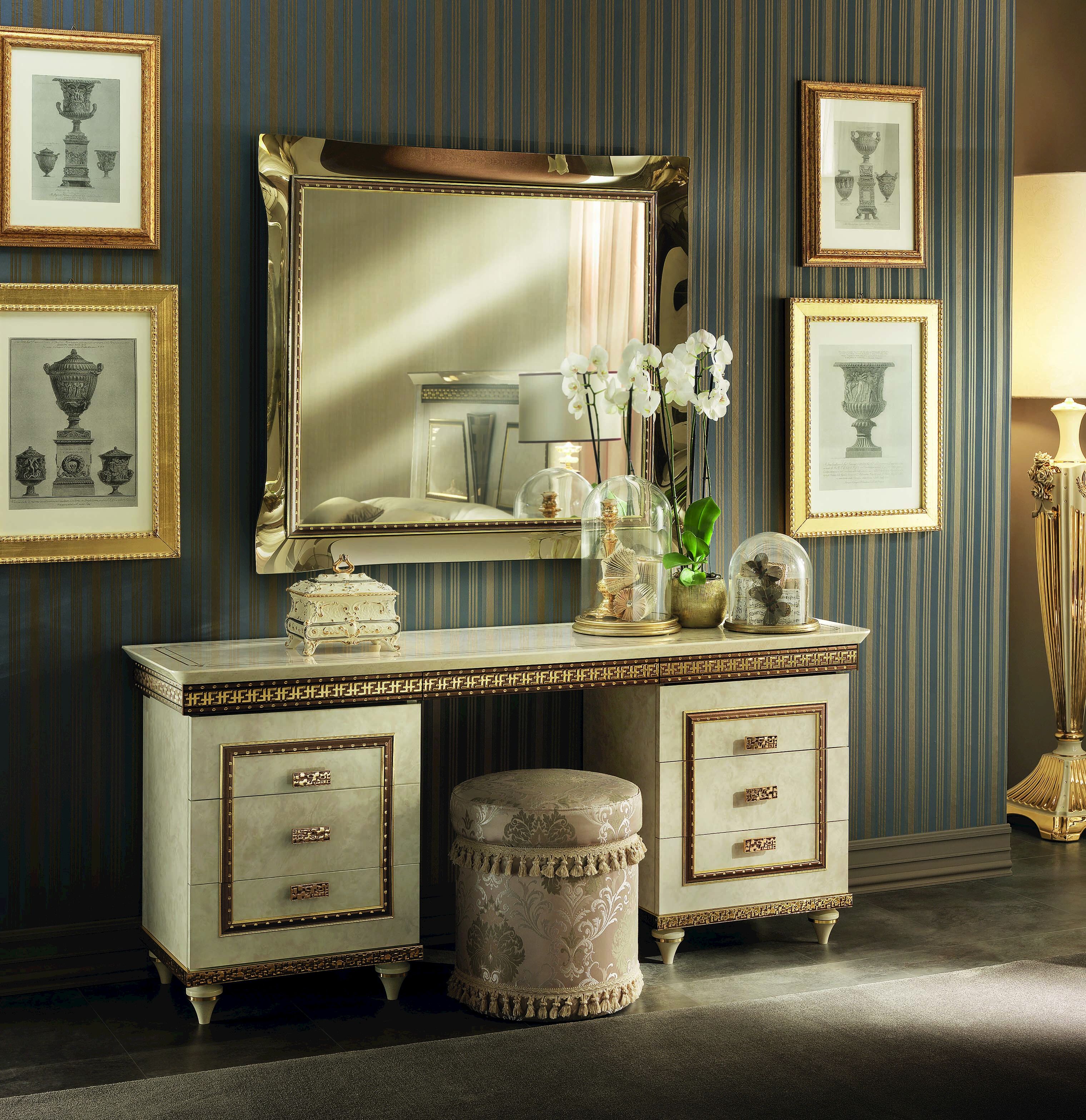 Зеркало из стекла с рамкой Arredoclassic фантазия ARCH-00152171 - Вид №4