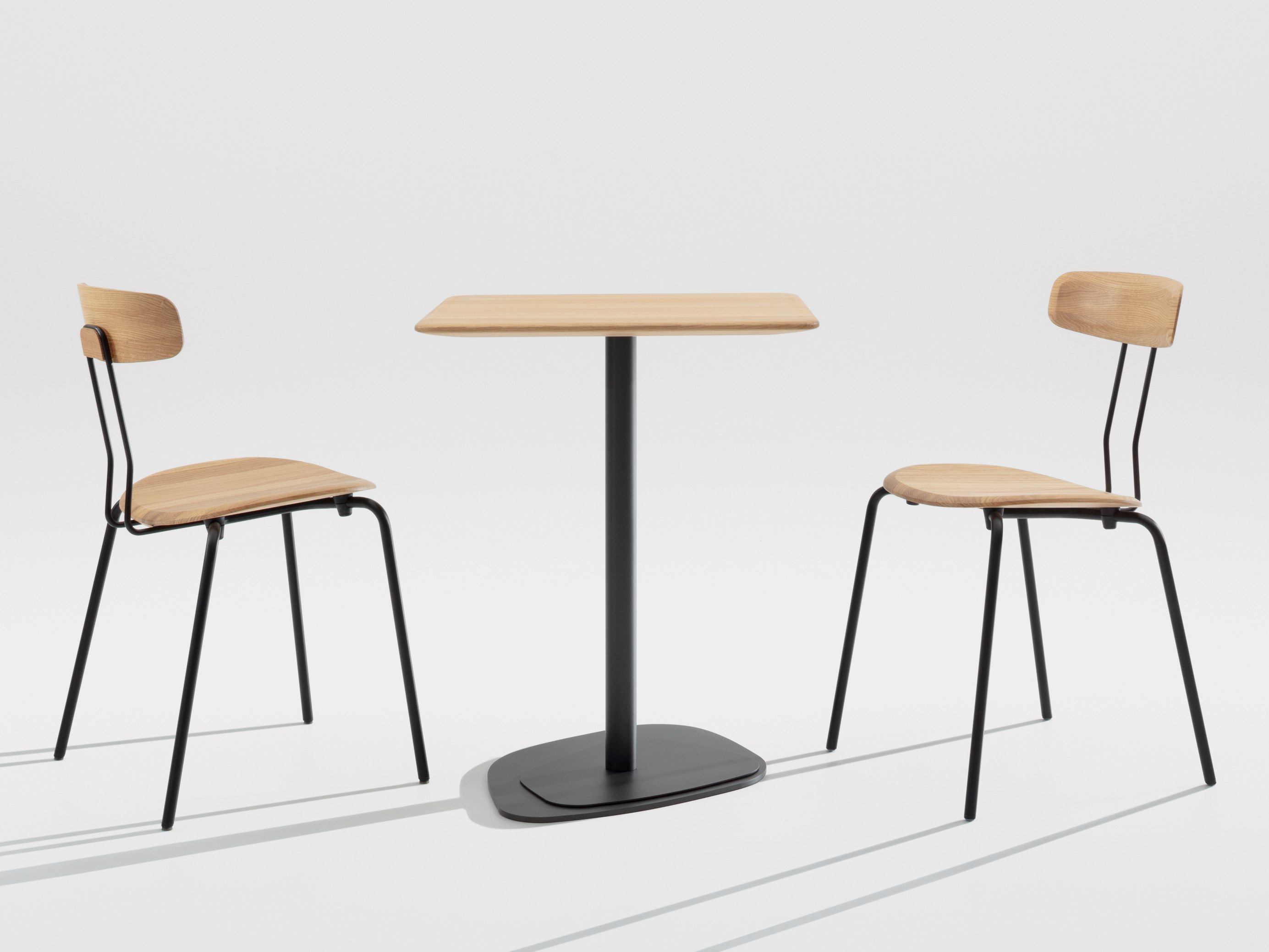 Штабелируемый стул из стали и дерева ZEITRAUM Okito ARCH-00082422 - Вид №2