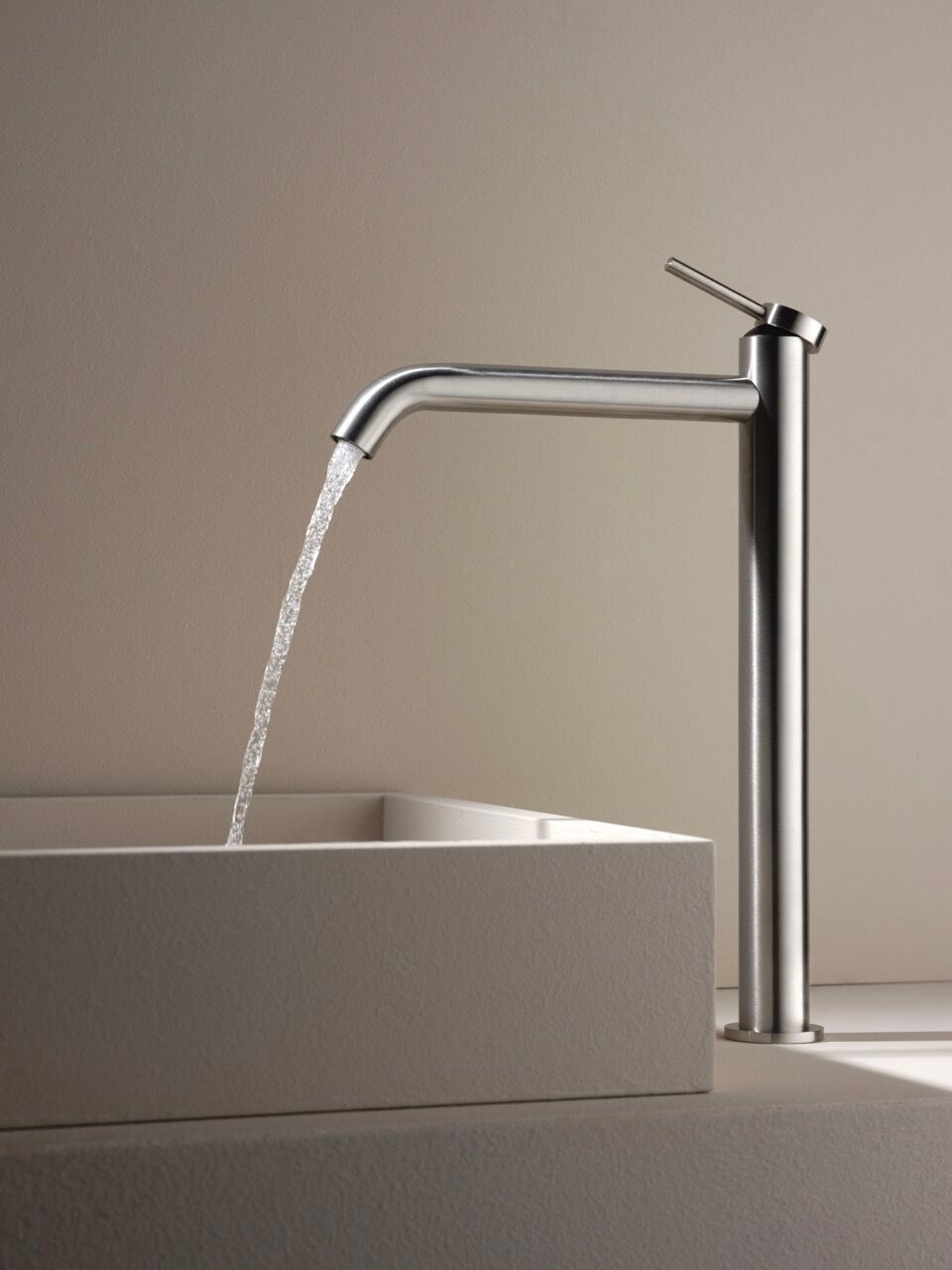 Смеситель для раковины из нержавеющей стали с аэратором BEAMTECH Timeless ARCH-00085868 - Вид №1