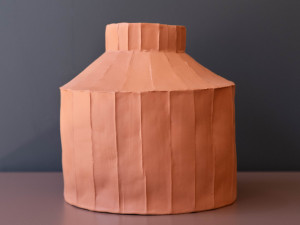 Керамическая ваза