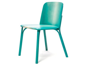 Деревянный стул