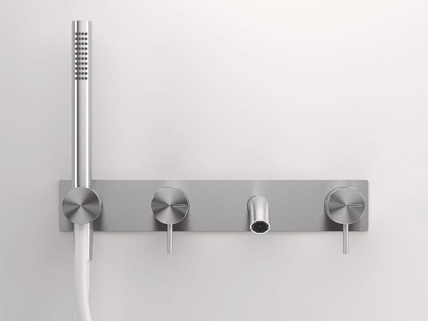 Настенный смеситель для ванны с ручным душем Zazzeri Z316 MONO ARCH-00066152