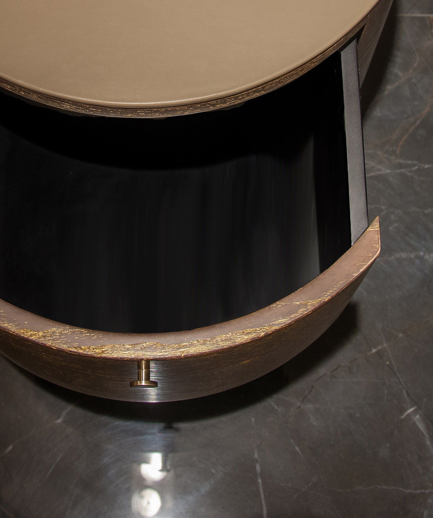 Круглая тумбочка из ясеня Formitalia Overseas ARCH-00133686 - Вид №5