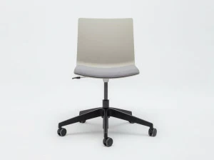 MDD Регулируемое по высоте 5-спицевое пластиковое кресло со встроенной подушкой Shila