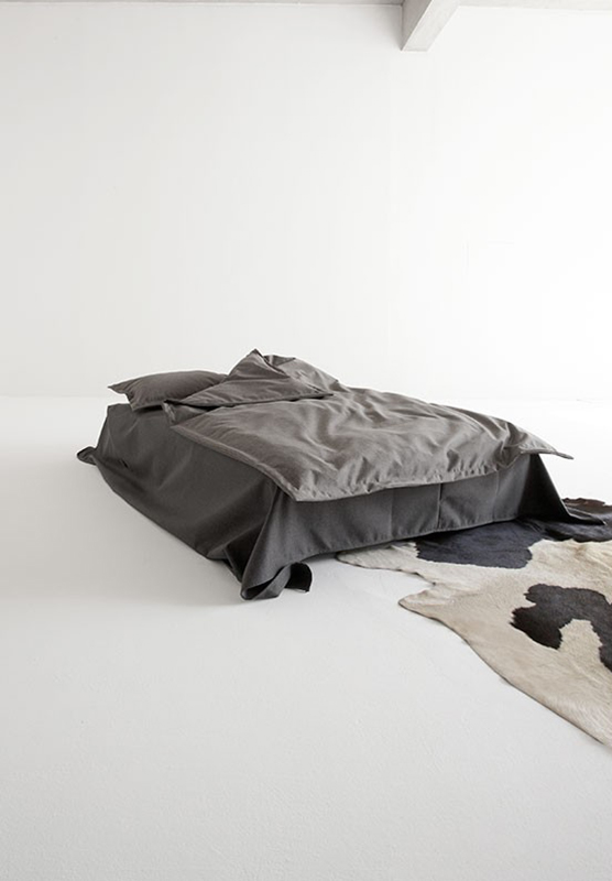 Диван Cubed 140 с подушками и хромированными ножками, гранит Innovation Living CUBEDS3 - Вид №6