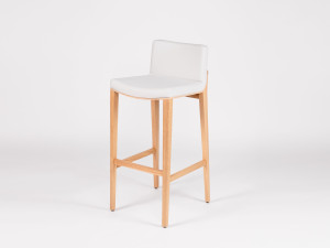 Табурет из массива дерева