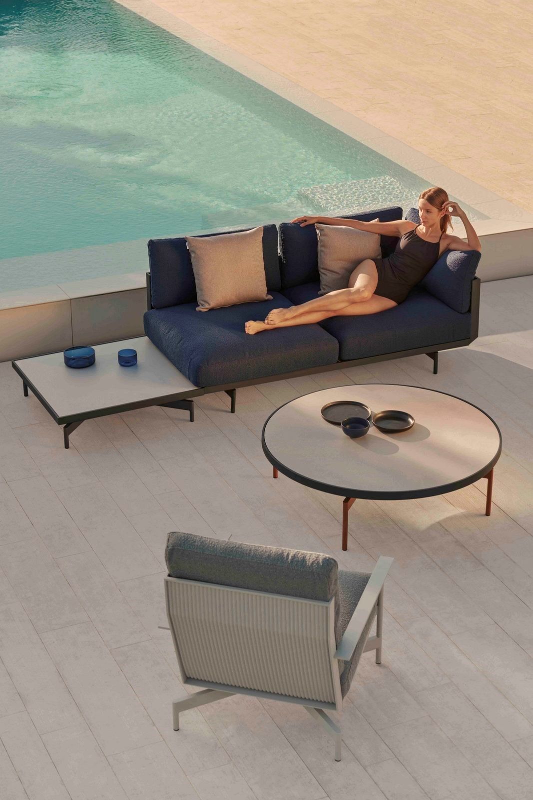 Фарфоровый квадратный садовый столик GANDIABLASCO волны ARCH-00028769 - Вид №25