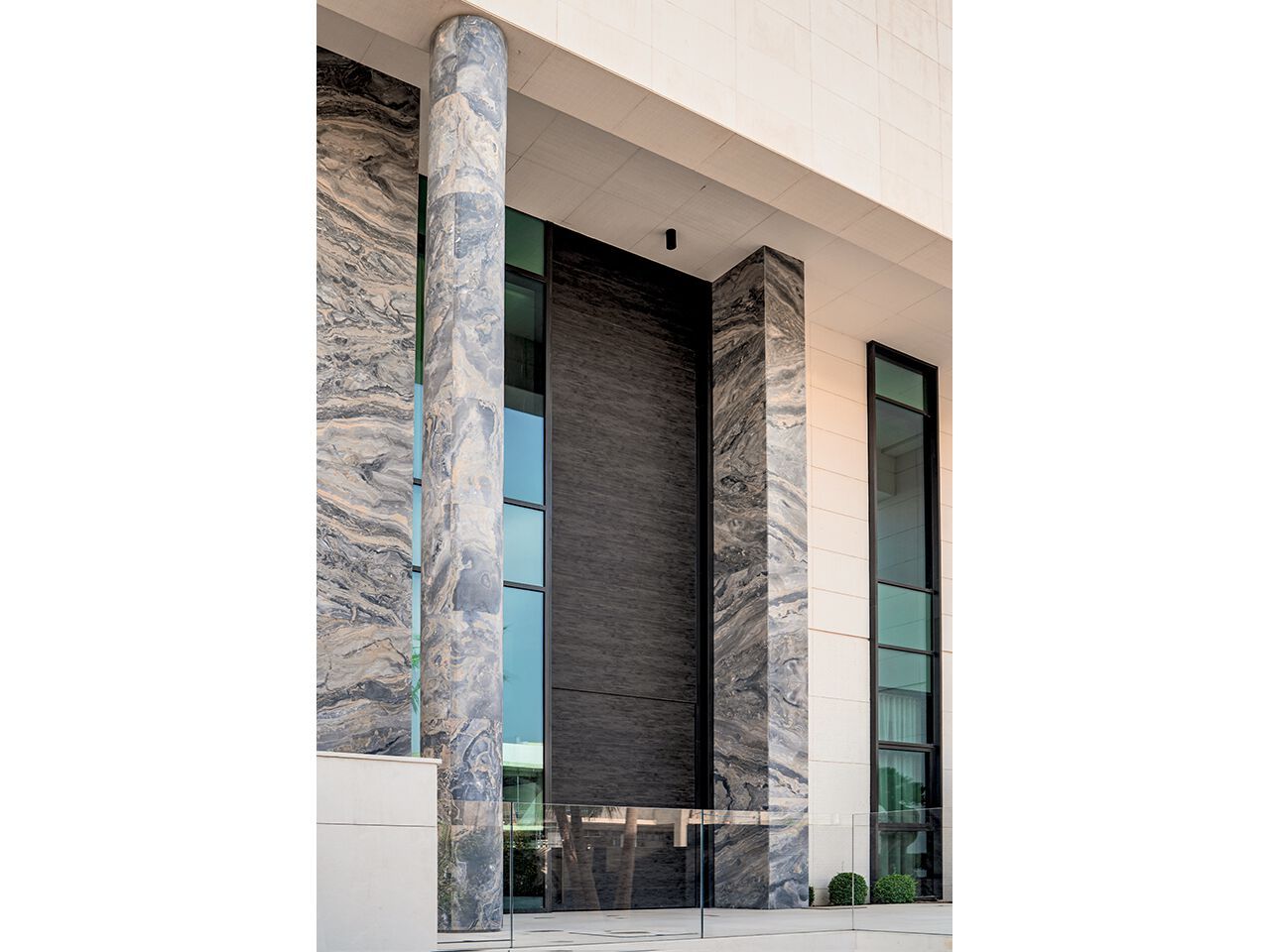 Входная дверь Oikos Synua ARCH-00114932 - Вид №1