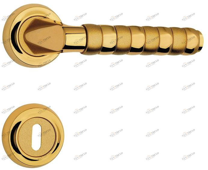 LINEA CALI' Классическая латунная ручка на розетке с замком Relax sun-id-1483539