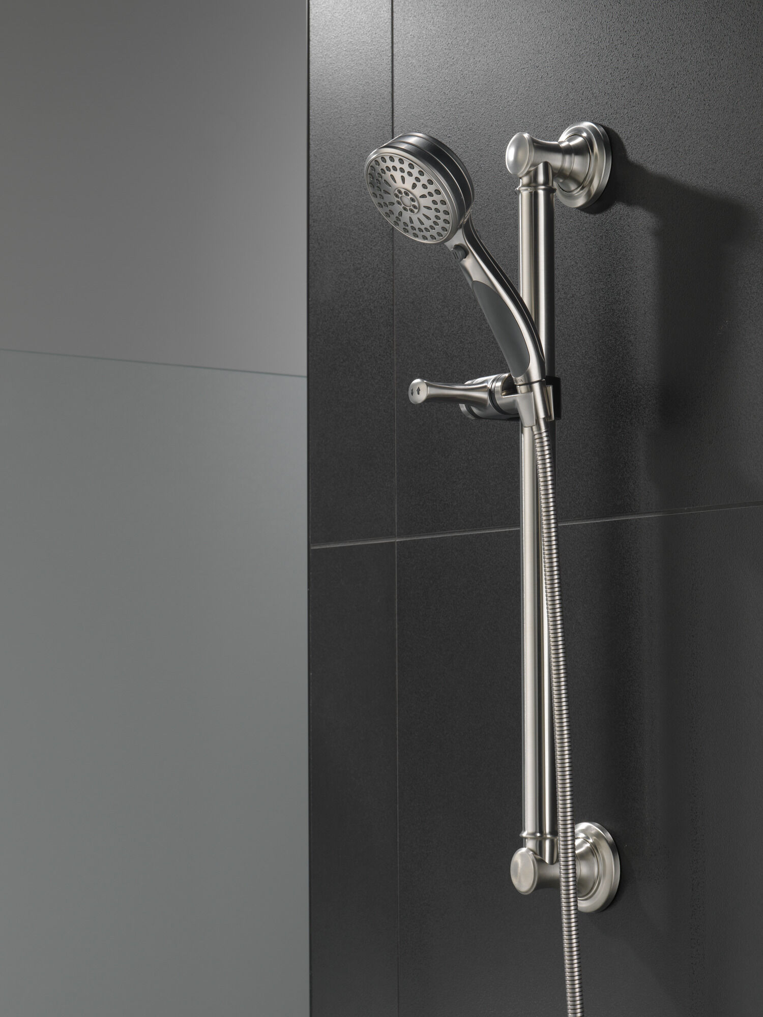 Ручной душ ActivTouch® с 9 настройками и традиционной направляющей / поручнем Delta Faucet 51900-SS - Вид №7