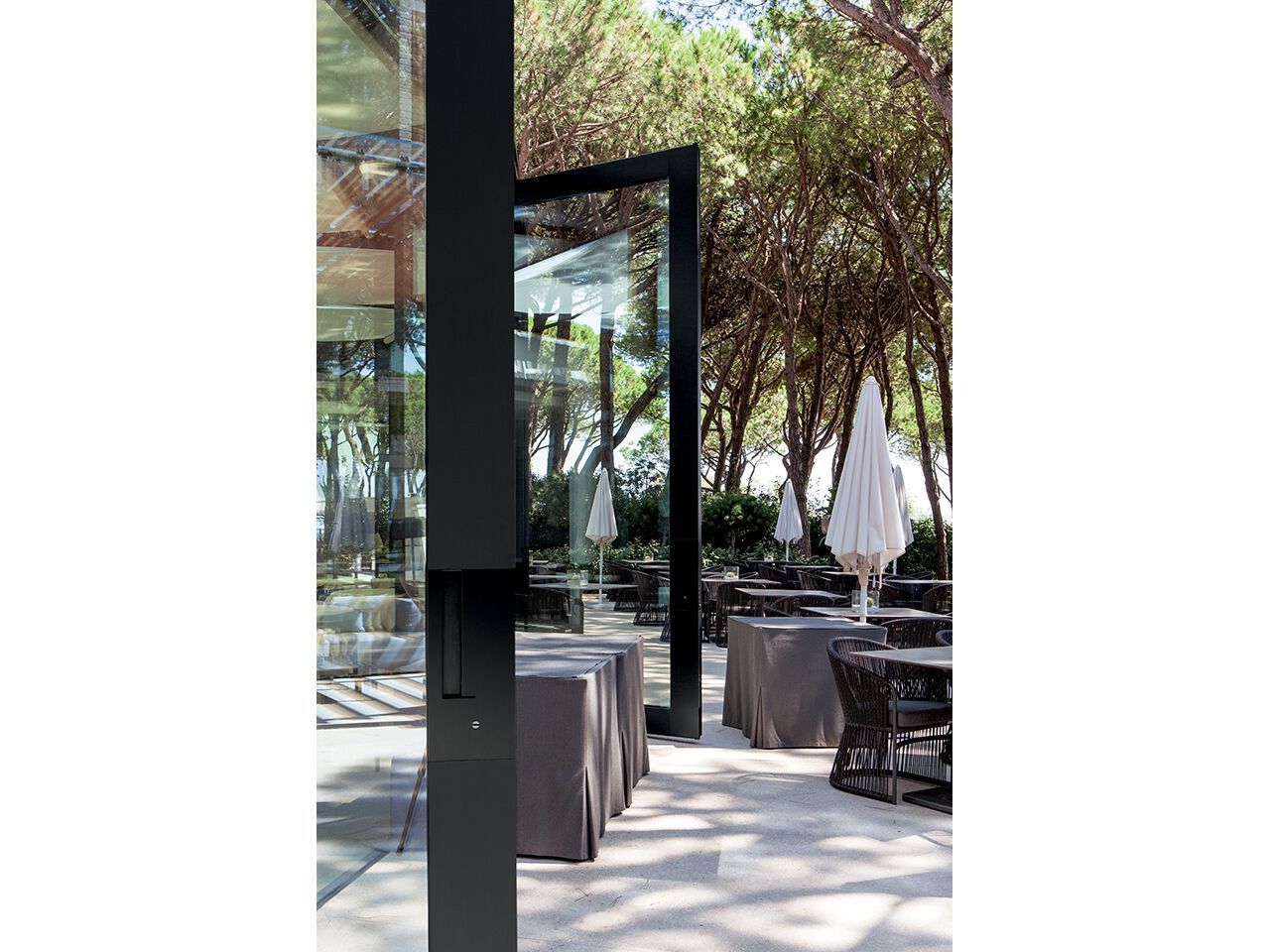 Застекленная входная дверь Oikos Nova ARCH-00096046 - Вид №3