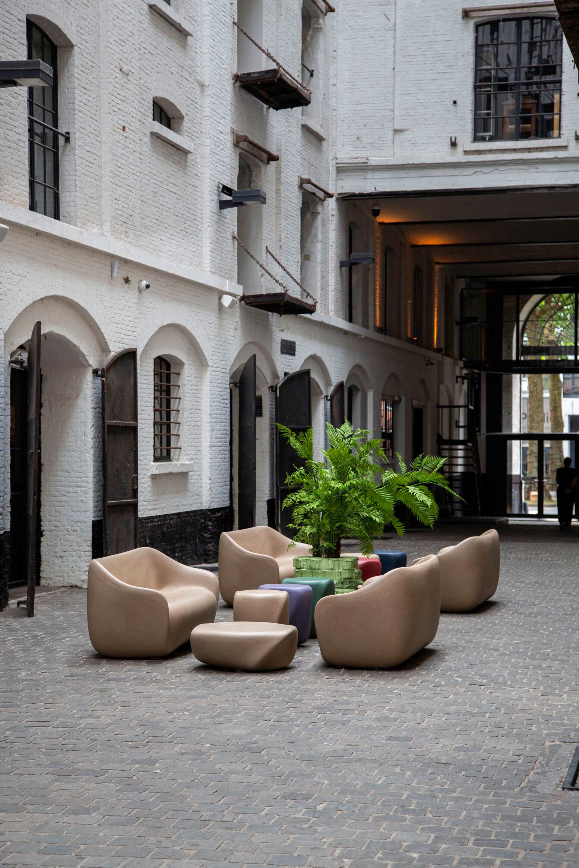 Журнальный столик из полиэтилена SLIDE Reborn ARCH-00133381 - Вид №15