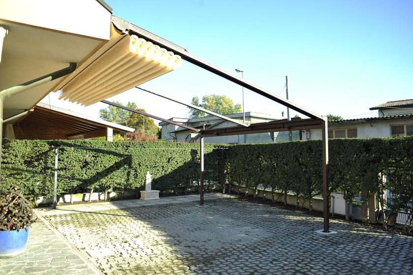 L'Officina by Adami Пергола с несъемным навесом с каналом для сбора воды sun-id-1483790 - Вид №2
