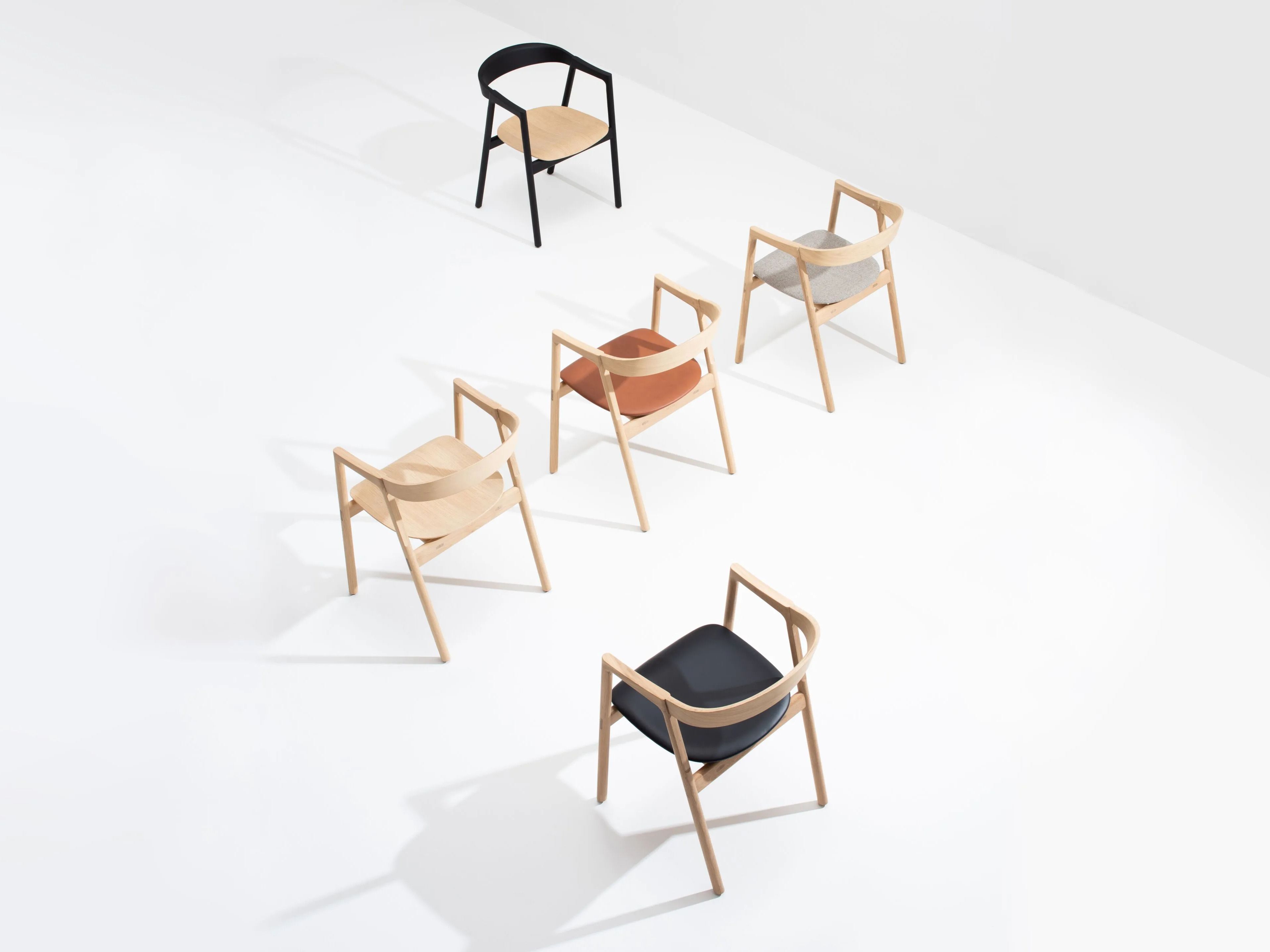 Мягкое кожаное кресло с открытой спинкой Gazzda MUNA ARCH-00051365 - Вид №6