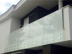 FARAONE Парапет из стали и стекла Alba